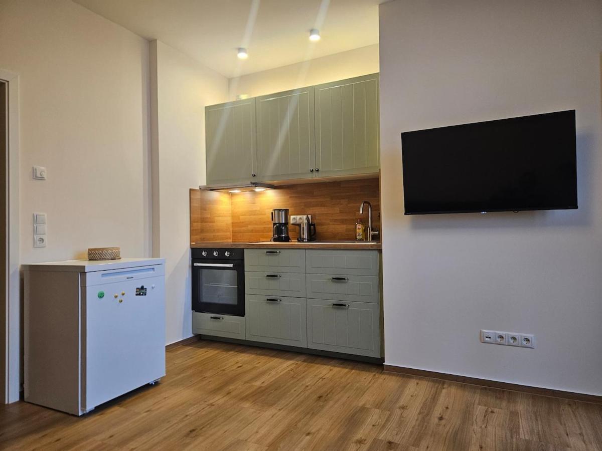 Ferienwohnung Glueck Am See ستيرنبرغ المظهر الخارجي الصورة